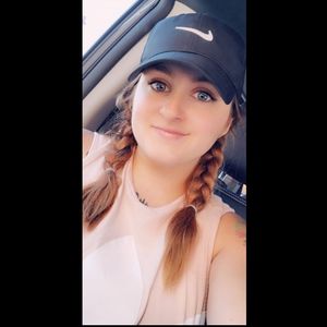 Meet your Posher, Lexi